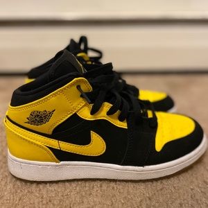 Air Jordan 1 New Love